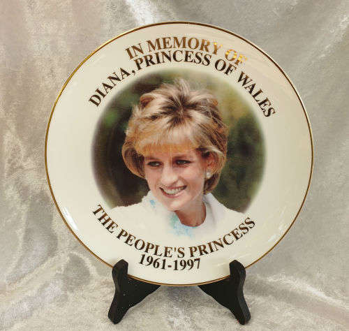 In Memory of Diana, Princess of Wales Plate 1961-1997 Fine Porcelain Plate -209mm