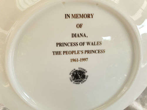 In Memory of Diana, Princess of Wales Plate 1961-1997 Fine Porcelain Plate -209mm