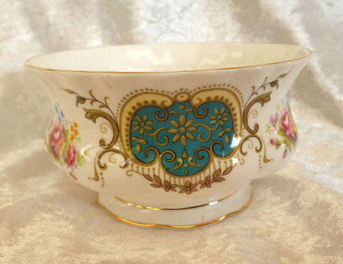 Vintage Royal Albert China Berkeley Sugar Bowl Never used as new out of a old warehouse