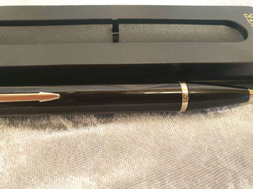Vintage Parker IQ Ballpoint Pen -Ink still ok