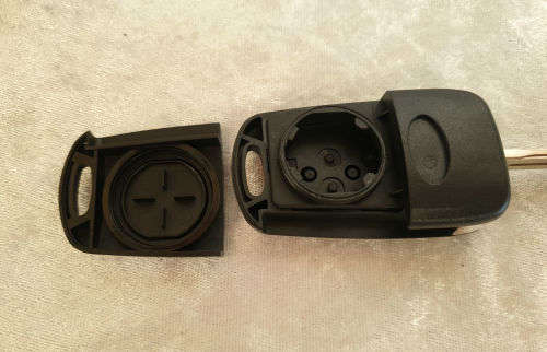 Kia Cerato - Picanto - Sportage - Hyundai i20 / i30 / iX35 - 3 Button Flip Key Case replacement