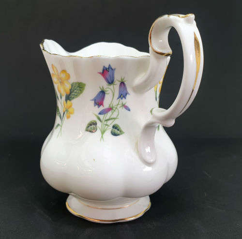 Vintage  Royal Albert "Windermere" Creamer 106x120x85mm