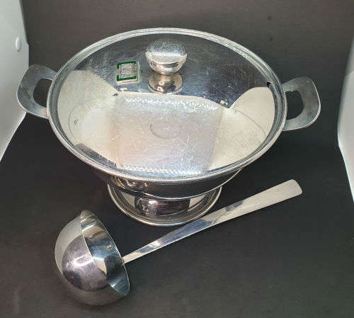 Vintage 1966 Transvaal and O.V.S Chamber of Mines Prevention of accidents Committee Tureen Trophy