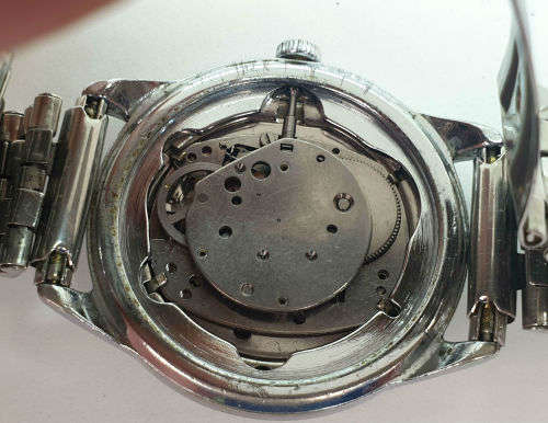 Vintage Pre-owned 1978 TIMEX Automatic watch with Metal Strap - working and holding time