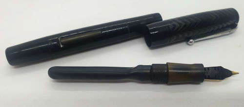 Vintage SWAN Mabie Todd Fountain pen with 14kt Gold No 2 Nib.