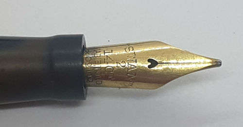 Vintage SWAN Mabie Todd Fountain pen with 14kt Gold No 2 Nib.