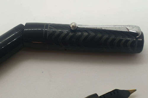 Vintage SWAN Mabie Todd Fountain pen with 14kt Gold No 2 Nib.