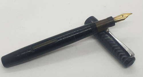 Vintage SWAN Mabie Todd Fountain pen with 14kt Gold No 2 Nib.