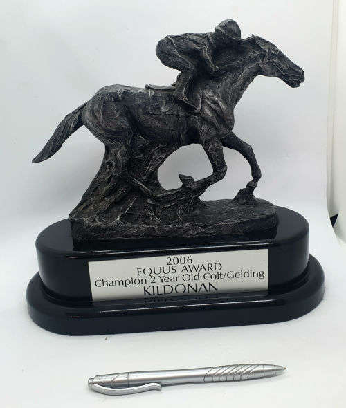a 2006 EQUUS award Horse Racing Throphy (could be Bronze?) 260x280x130