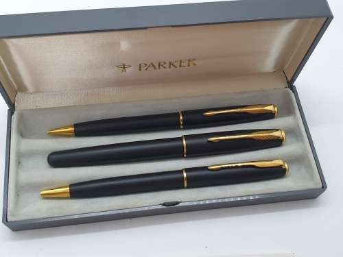 3 Pc Parker SONET writing set ROLLERBALL,BALLPEN and Pencil Black and Gold Trim in Case with booklet