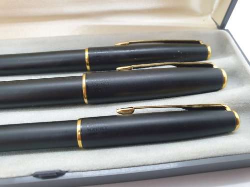 3 Pc Parker SONET writing set ROLLERBALL,BALLPEN and Pencil Black and Gold Trim in Case with booklet