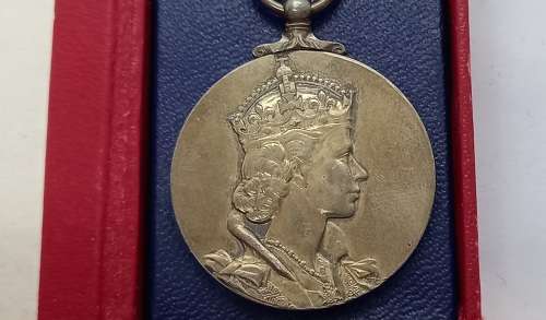 The Queen Elizabeth II-2 June 1953-Coronation Medal -SILVER 29 Gram -Boxed