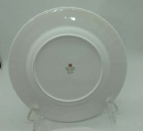 Vintage Royal Albert Val D'or -Plate  209mm - (gold trim have some wear)