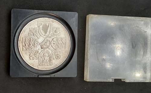 1953 5 Shillings - Elizabeth II Coronation-Coronation of Elizabeth II in capsule