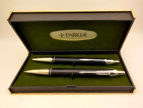 Parker Ballpen and Pencil set in Parker Case - Ink still ok ..look unused
