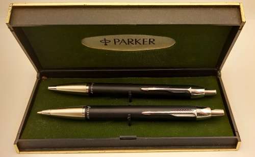 Parker Ballpen and Pencil set in Parker Case - Ink still ok ..look unused