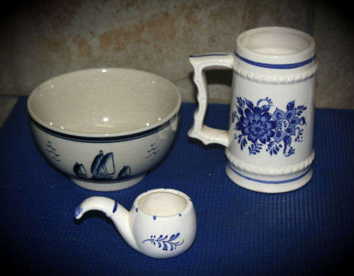 3 Blue and White Porcelain Items -Mug (140x125x80mm),bowl (80x45mm) and egg cup (45x105x55mm)