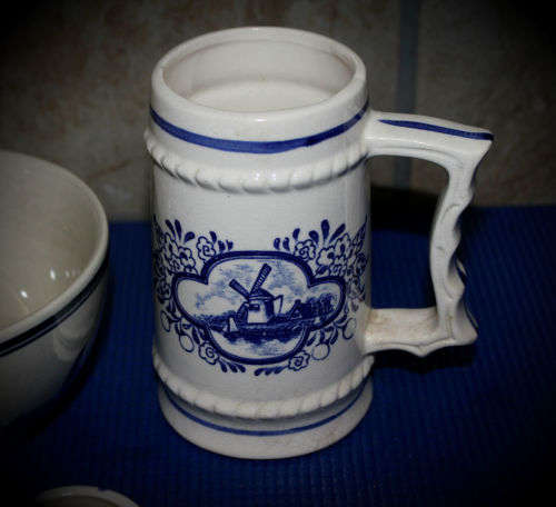 3 Blue and White Porcelain Items -Mug (140x125x80mm),bowl (80x45mm) and egg cup (45x105x55mm)