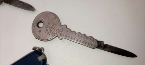 Vintage Richards Lamp Post Brand Key Knife Made in Sheffield england and 2 other old pocket knifes