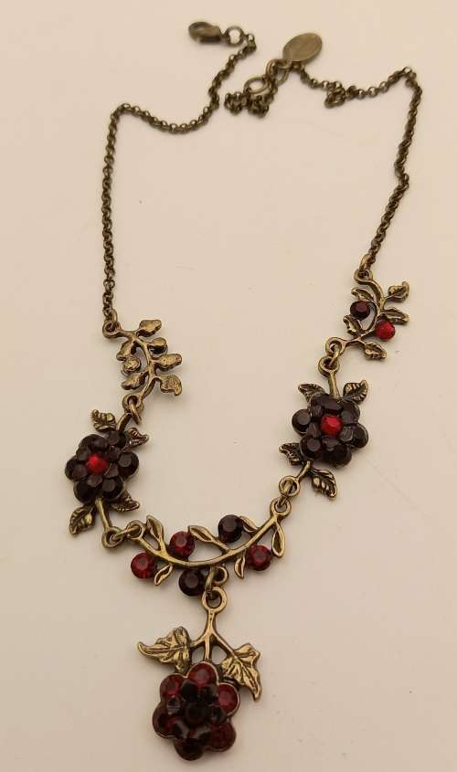 Vintage Designers Necklace by Michal Negrin -Not Origanal case. Unknown stones (Needs polishing