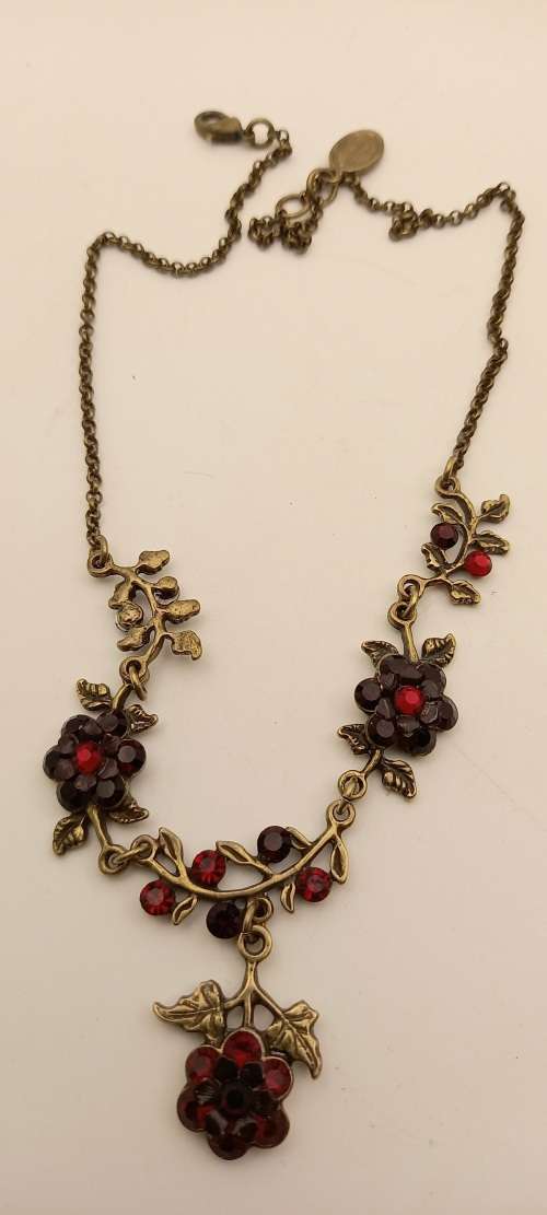 Vintage Designers Necklace by Michal Negrin -Not Origanal case. Unknown stones (Needs polishing