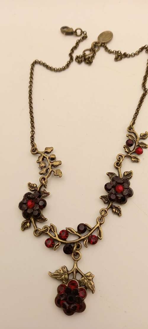 Vintage Designers Necklace by Michal Negrin -Not Origanal case. Unknown stones (Needs polishing