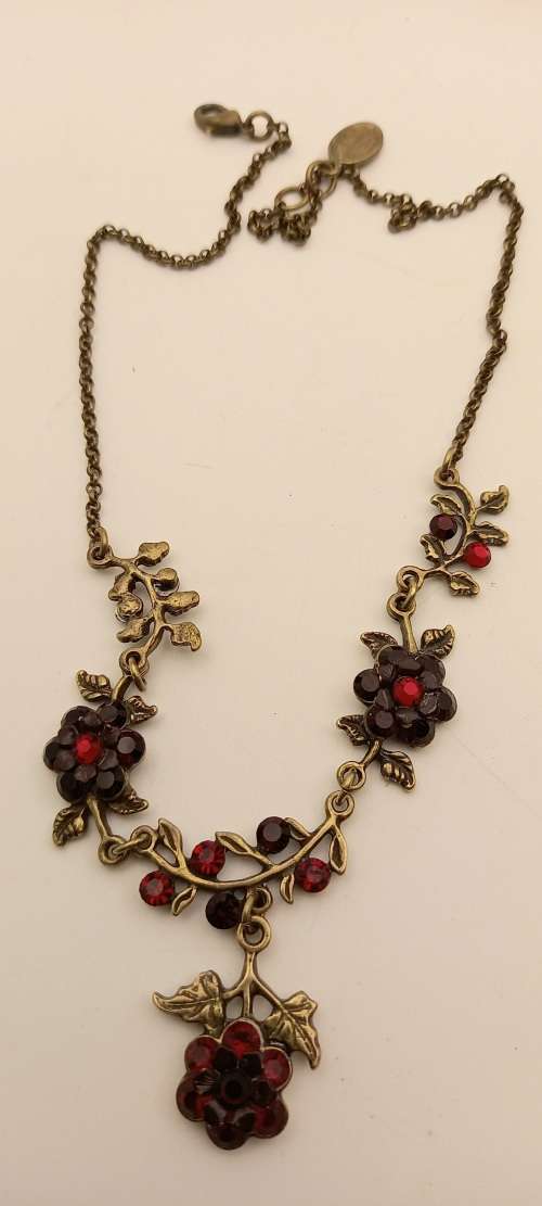 Vintage Designers Necklace by Michal Negrin -Not Origanal case. Unknown stones (Needs polishing
