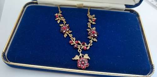 Vintage Designers Necklace by Michal Negrin -Not Origanal case. Unknown stones (Needs polishing