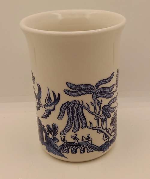 Blue and White Hand painted Cup Made in England 105x100x77mm