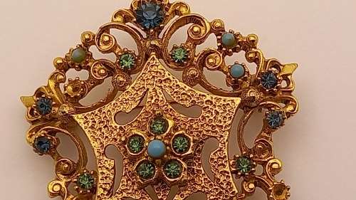 Collectable Vintage FLORENZA Brooch   90x43mm  (2 small stones misssing)