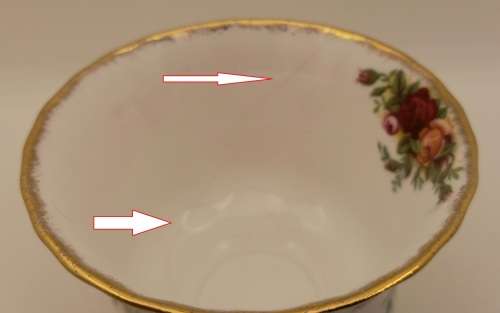 Vintage Royal Albert "OLD COUNTRY ROSES"  Tea Cup (Hairline Crack)