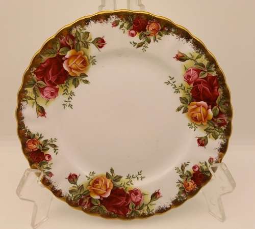 Vintage Royal Albert "OLD COUNTRY ROSES"  Side Plate 161mm