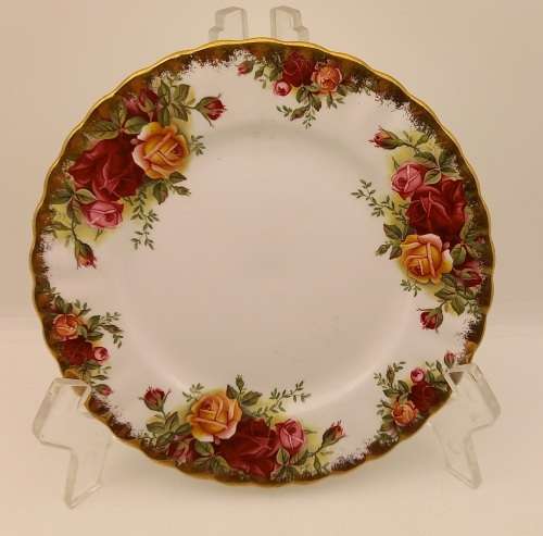Vintage Royal Albert "OLD COUNTRY ROSES"  Side Plate 161mm