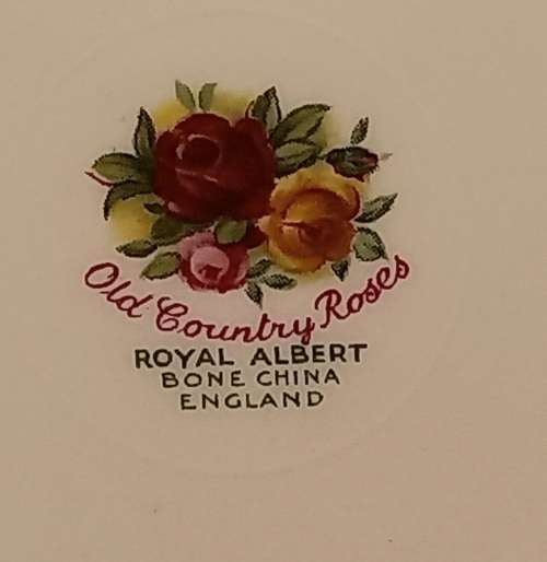 Vintage Royal Albert "OLD COUNTRY ROSES"  Side Plate 161mm