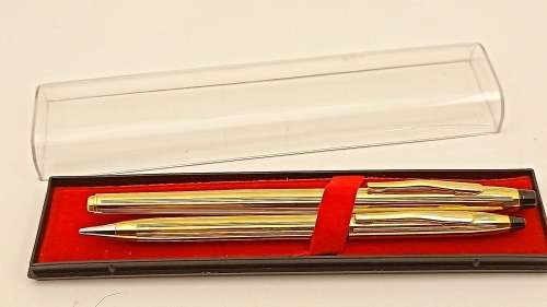 Goldtone Hauco Pen and Pencil Gift set Made in Germany in Case -Unused ink ok