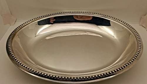 Vintage Silver Plated Tureen with removable Butlers Key (Plating very Good)