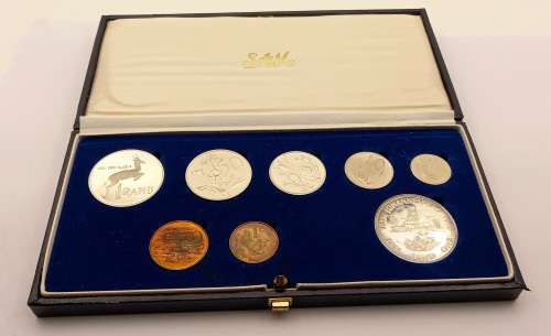 1986 S.A Mint Proof Coin Set with Silver R1