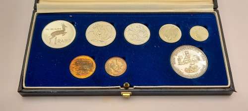 1986 S.A Mint Proof Coin Set with Silver R1