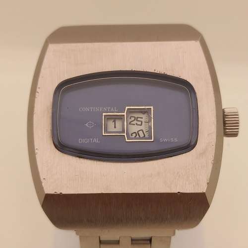 Pre-owned Vintage 1970's Continental Swiss Mechanical watch with digital display -working with case