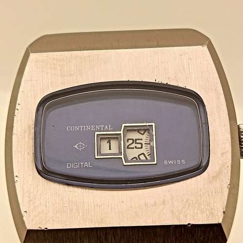 Pre-owned Vintage 1970's Continental Swiss Mechanical watch with digital display -working with case
