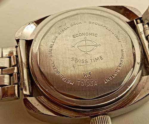 Pre-owned Vintage 1970's Continental Swiss Mechanical watch with digital display -working with case