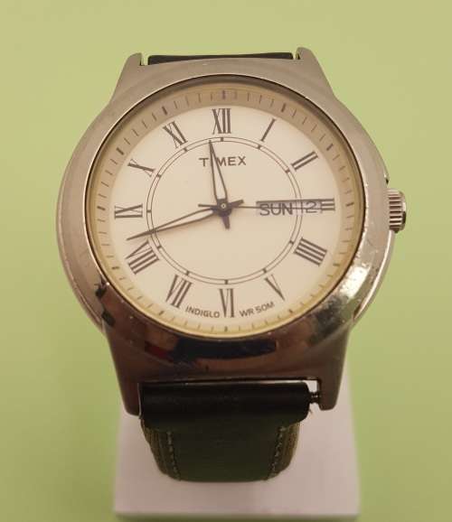 Pre-owned Mens Timex Indiglo WR50M Quarts watch - Working -Leather Strap