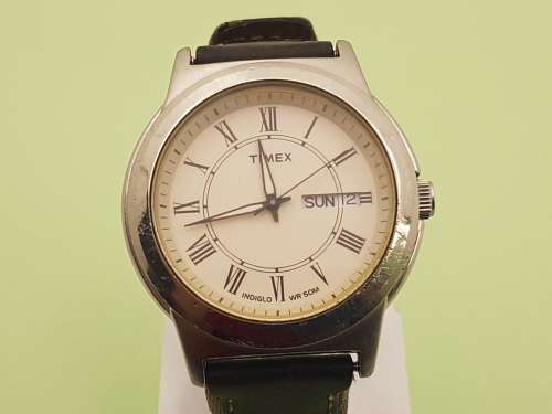 Pre-owned Mens Timex Indiglo WR50M Quarts watch - Working -Leather Strap