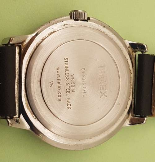 Pre-owned Mens Timex Indiglo WR50M Quarts watch - Working -Leather Strap