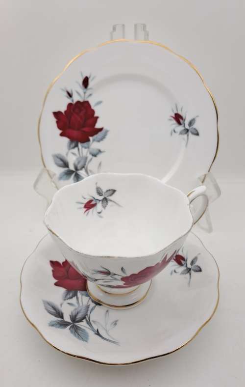 Vintage Royal Albert Bone China `Sweet Romance` Trio -see condition