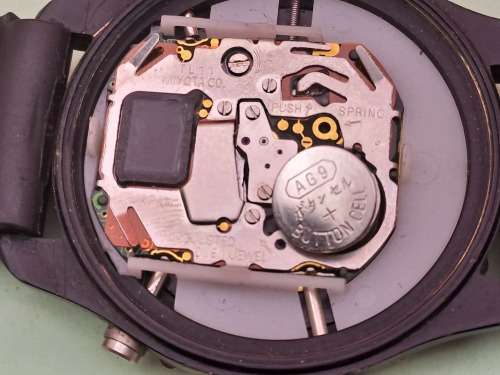 Pre-owned ASHKA Quartz Watch Digital & Analogue-Japan -Working -New Battery Rubber Band