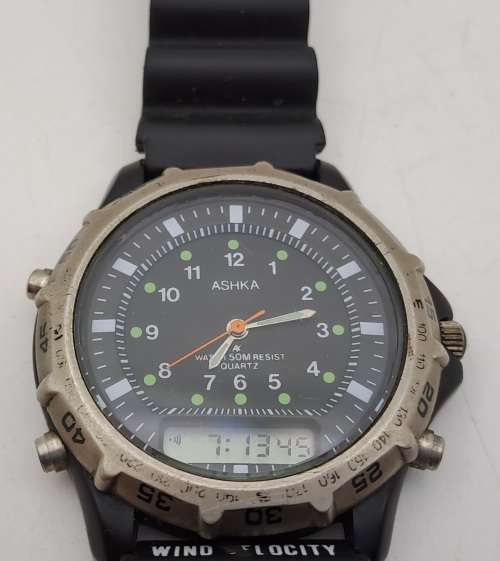Pre-owned ASHKA Quartz Watch Digital & Analogue-Japan -Working -New Battery Rubber Band