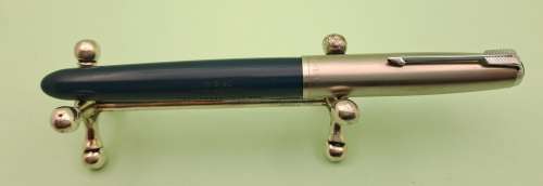Vintage 1961 Parker 51 Fountain pen with squeeze Converter -engraved on Barrel Geelkoperwinkel