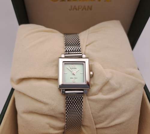 Pre-owned  Vintage Un-Used Orient ladies Watch -Working with new battery-still in packaging