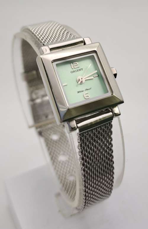 Pre-owned  Vintage Un-Used Orient ladies Watch -Working with new battery-still in packaging